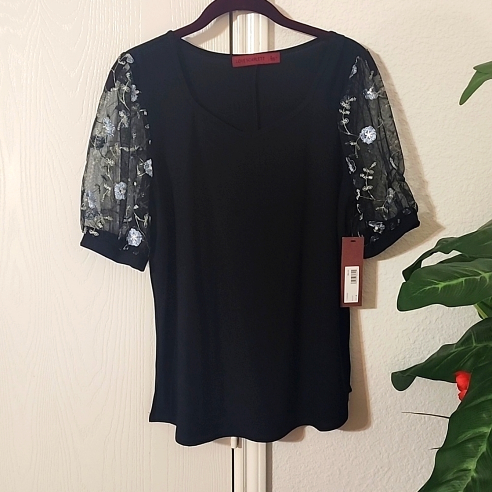 Love Scarlet Top